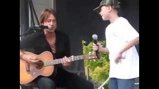 Grant Parker with Keith Urban on Walk In The Country-2009