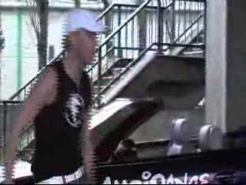 jump stop zinloos geweld