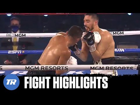 Giovani Santillan barely stays undefeated, Majority Decision win over Antonio DeMarco | HIGHLIGHTS