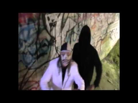 MurdaClown & Demon Zero - Rufmord (feat. Marekk & Morph) (Murda Ron Diss) [Video].mp4