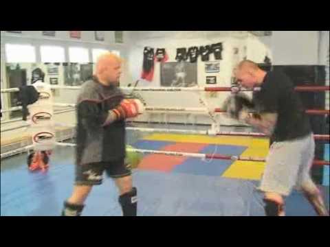 NRJ Aamupojat - Kroppa likoon! - Renne