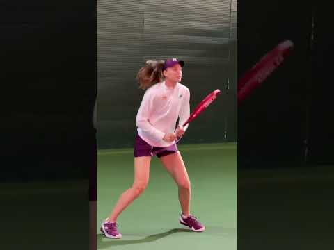 Elena Rybakina playing at Yonex event in Shenzhen