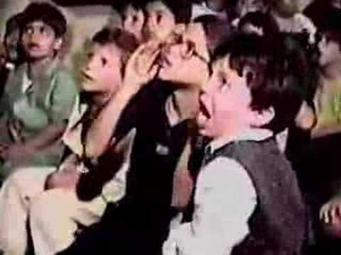 看看這些小孩的反應(原發表者:iouniky6888)(影片)