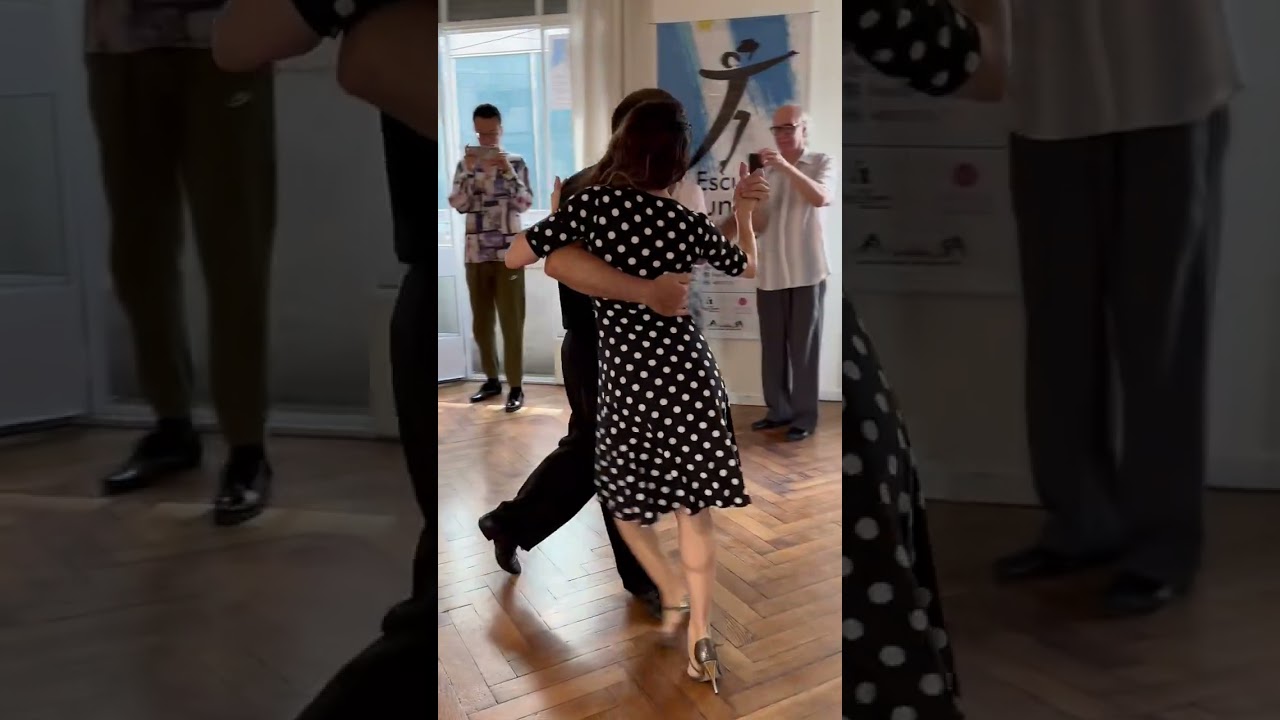 Tango lessons by Sara Parnigoni & Juan Pablo Barbutti. BsAs🇦🇷 Dec 26, 2022