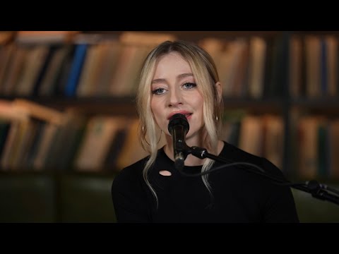 Vivienne Mort – Чорна рілля ізорана