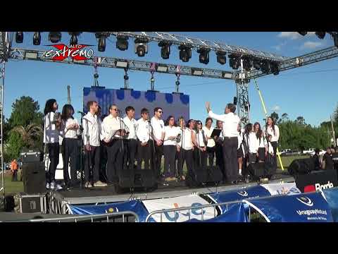 Coro del Conservatorio Sagaria en Termas Del Dayman By Salto Extremo Video Producciónes...