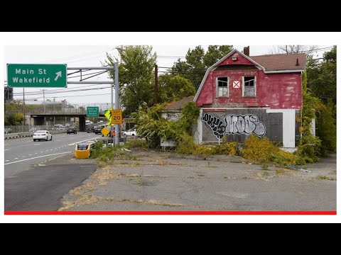 Abandoned Karla’s shoes rte 1 Saugus