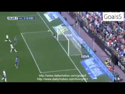 Paco Alcacer Goal! Valencia vs Eibar 3-0
