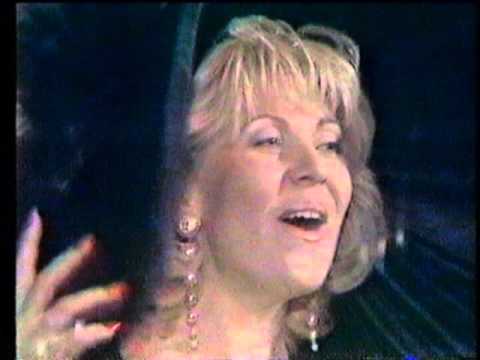 Hannington J.C. Alulu & Julia Bisak - Glory Aleluyah