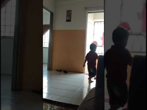 Labib Ahmed play with Yasser Ahmed and eat ice cream