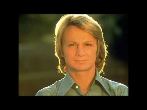 Mort de Claude François : Le policier qui s’est rendu à son domicile témoigne