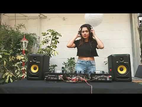Liza Divine - Live DJ Set (Quarantine El Salvador) 2020