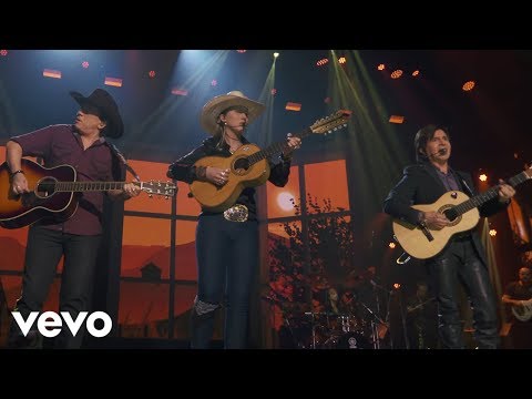 Chitãozinho & Xororó, Bruna Viola - Caipira / Majestade O Sabiá