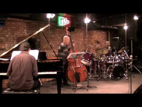Eddie Henderson Quartet Plays "Sandstorm"
