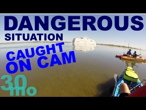 KAYAK FISHING  "DANGEROUS SITUATION"  kayak fishing safety tip!