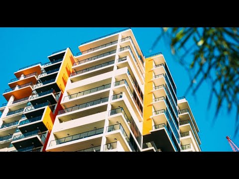 Hombre que robó en edificio muere tras caer de un sexto piso