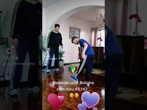 Batendo uma Bolinha com meu filho.