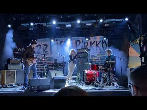22-Pistepirkko - Birdy (live 2022)