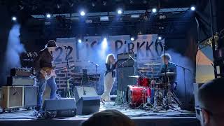 22-Pistepirkko - Birdy (live 2022)