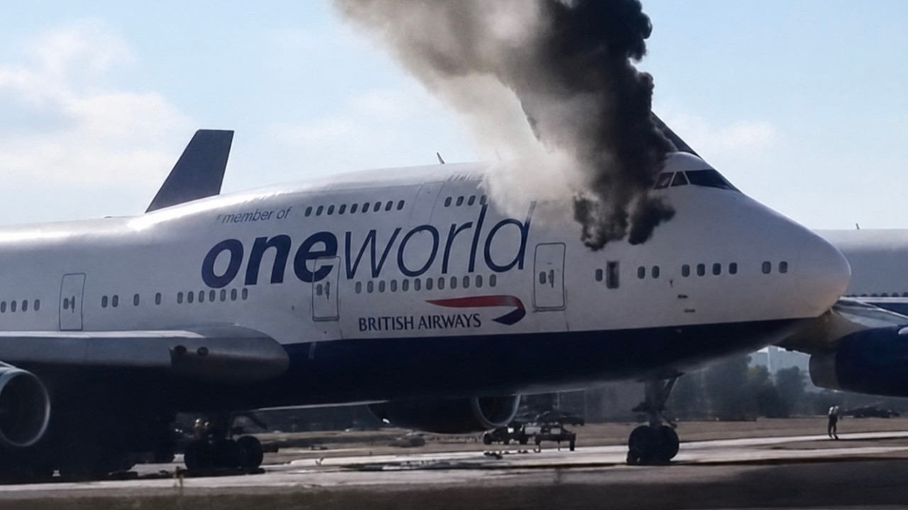 747 Cockpit Catches Fire