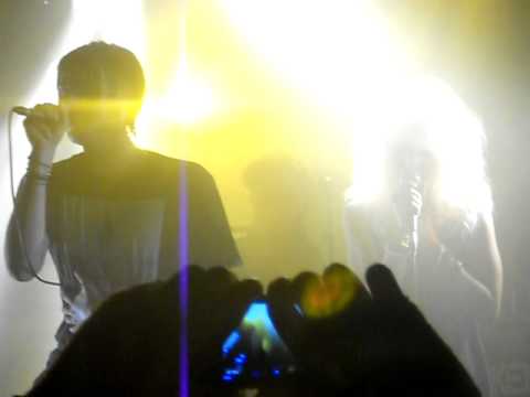 Eskemo & Kinnie Lane -  Oublie-moi