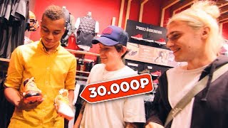 ЧТО КУПИТ ШКОЛЬНИК НА 30.000 РУБЛЕЙ? КУПИЛ ТОП БУТСЫ?!