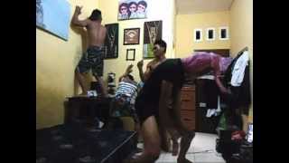 preview picture of video 'Harlem Shake Versi Anak Kos Bali at Singaraja'