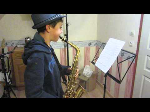 Début de Stars Wars joué au saxophone alto