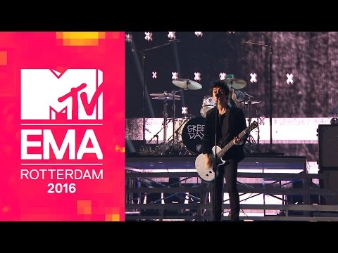 Green Day - American Idiot (Live from the 2016 MTV EMA Awards)