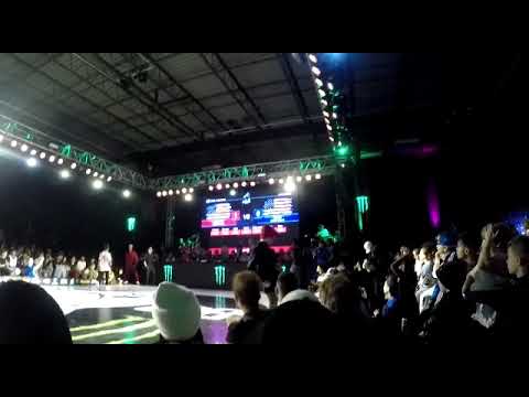 1/8 Sylverback open monde Kids: T-wrex vs Charline