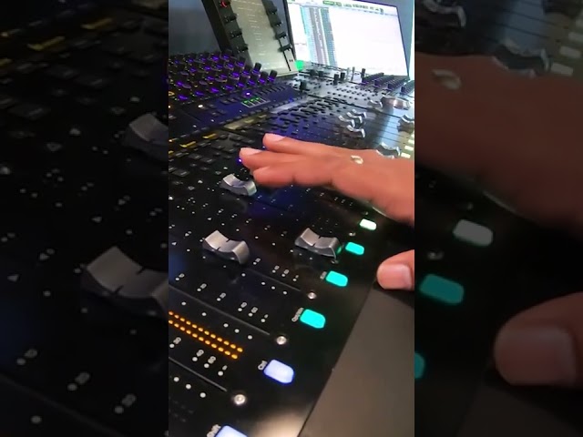 Vídeo relacionado con Toplionace Controlador CC con Pantalla Digital: Controlador Midi de 4 Pistas con Fader Largo para Daw (Blanco)