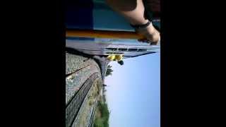 preview picture of video '16508 BANGALORE JODHPUR EXPRESS SLOWLY PASSING BIG CURVE NEAR ABU ROAD ( CAM00111 )'