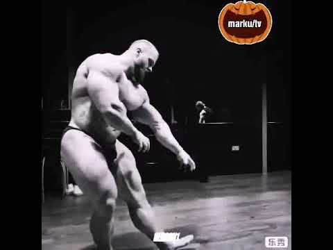 Muscle daddy ilike soooo💚😘😨😭