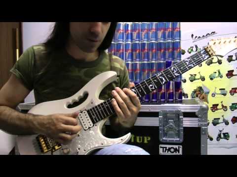 How to play Diminished minor and major shred arpeggios - Giordano Boncompagni demostration -