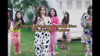 Download lagu Cherrybelle - malam minggu mp3 Download lagu Cherrybelle - malam minggu mp3