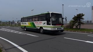 preview picture of video 'リムジンバス＠新千歳空港：：バス天国：：Limousine bus of New-Chitose airport'