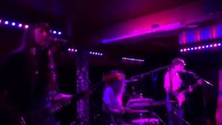 The Courtneys - Silver Velvet at Broadcast, Glasgow 31 May 2017