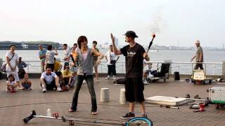 preview picture of video '[HD]横浜山下公園の大道芸/Busking in Yamashita Garden, Yokohama-03'