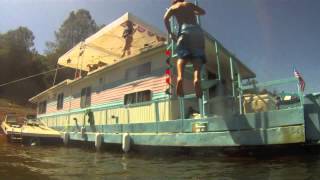 preview picture of video 'House Boat Parkour #1'