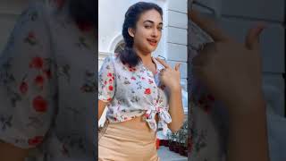 Download lagu ඉසුරු අයියේ මෙන්න මෙයා මොකද්ද කියනෝ🤣 mp3