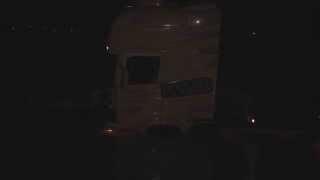 preview picture of video 'GPTV: Vrachtwagen in sloot op N31 bij Zurich'