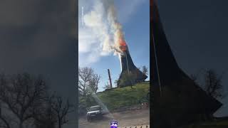 Incendiu puternic la o biserică din Maramureș: acoperișul, cuprins de flăcări #digi24