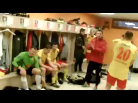 Radość w szatni po meczu Znicz Pruszków vs. siarka Tarnobrzeg 8 III 2015 r.