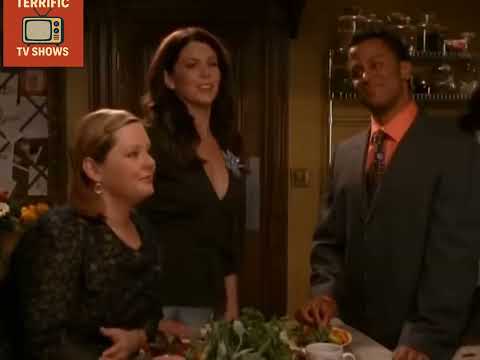 Gilmore Girls 2000 official trailer frame showing Stars Hollow town square