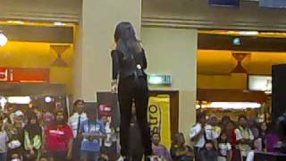 Download lagu stacy-pakai buang@kuantan parade mp3
