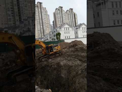 Phá bê tông bằng hàm kẹp lực