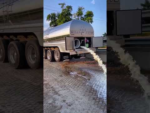 Why American Fuel Tankers Always Shine Like Mirrors! 🚚✨