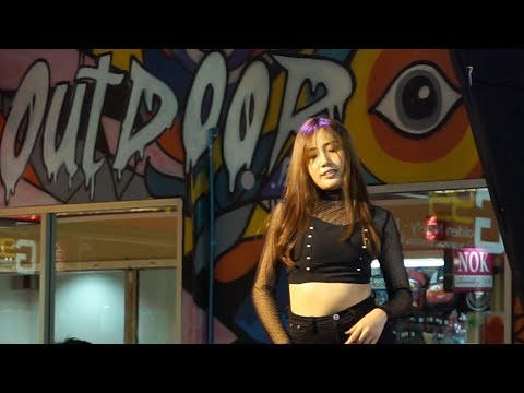 180901 Uzi cover Blackpink (Tina as Rose) - DDU-DU DDU-DU @ The outdoor plaza
