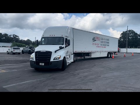 Novice Class A Driver Nails the Reverse Parallel Park