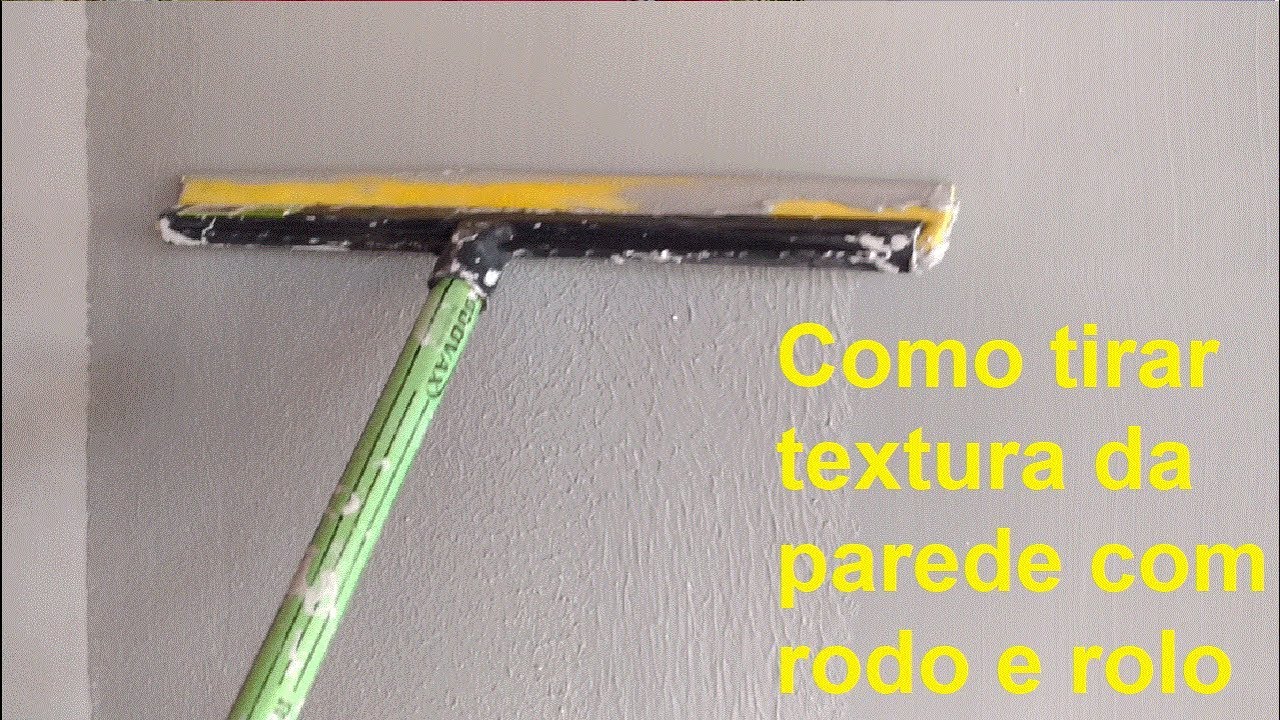 Como tirar textura da parede passando massa corrida com rodo e rolo